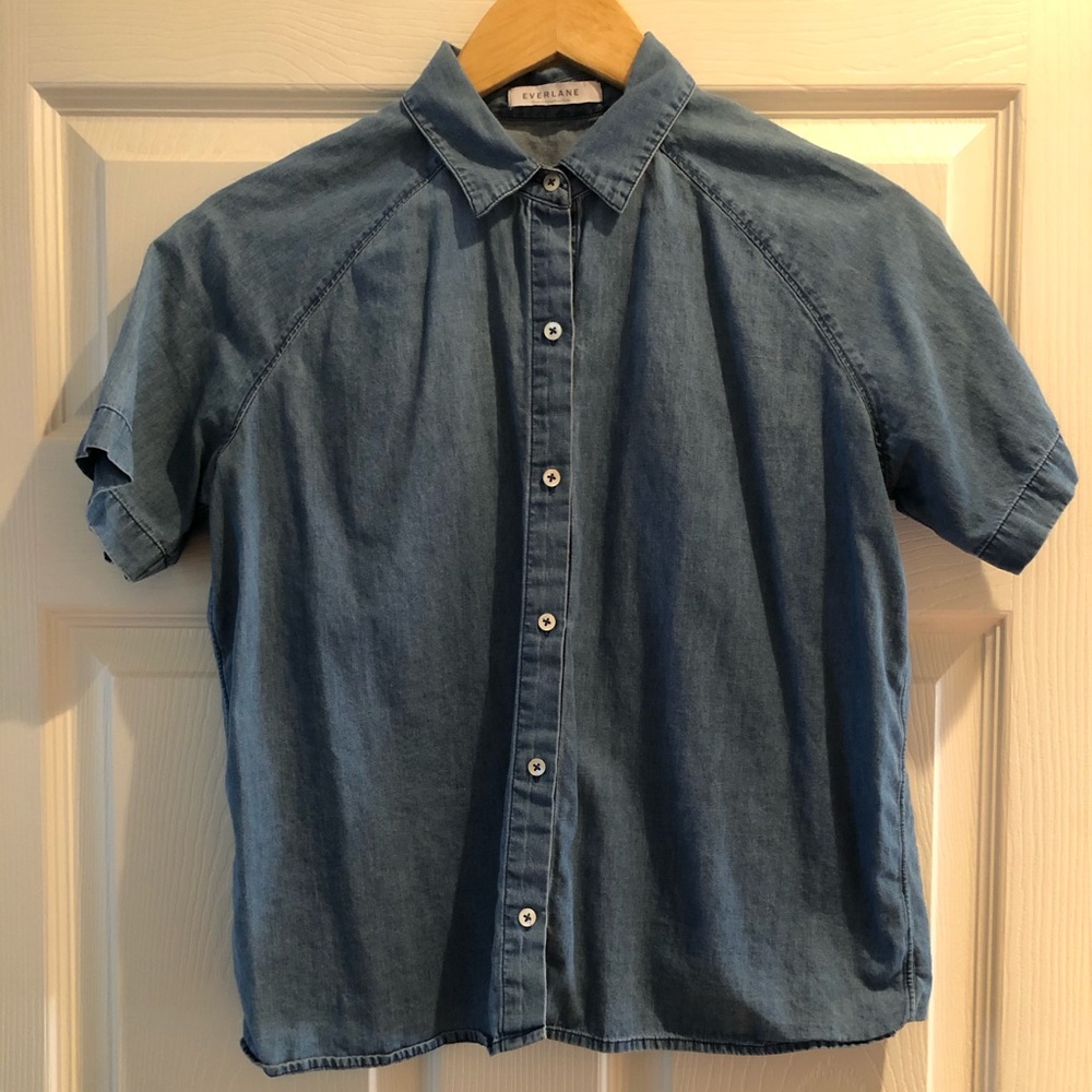Everlane Short Sleeve Chambray Button Down Small